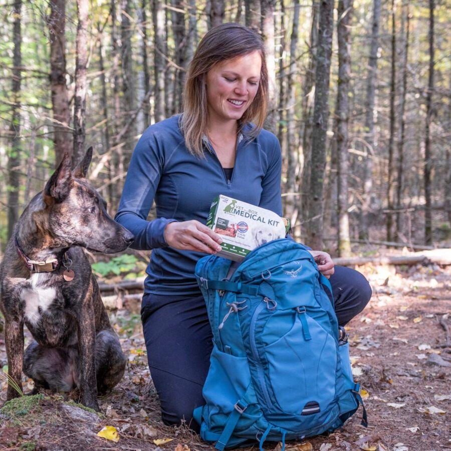 Adventure Medical Kits Adventure Dog Series Vet In A Box Green