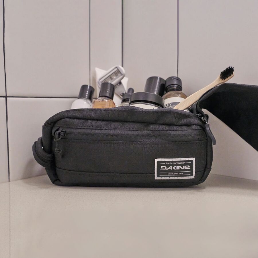 DAKINE Groomer Medium Travel Kit Black