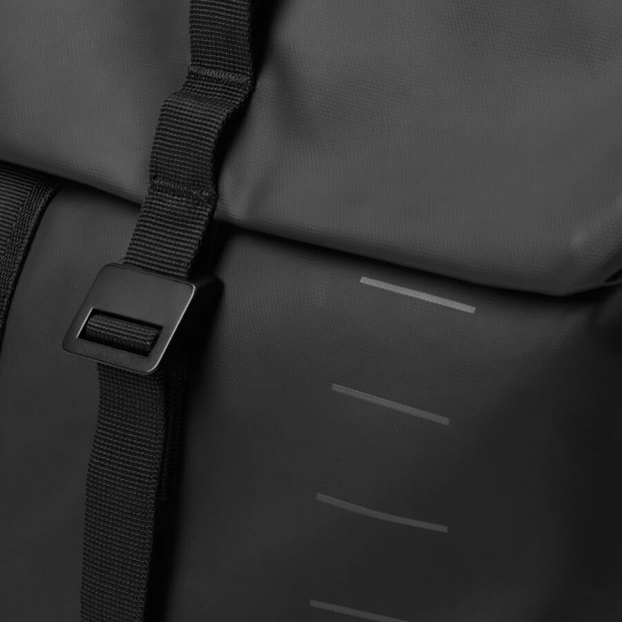 Db Essential 12L Backpack Black Out