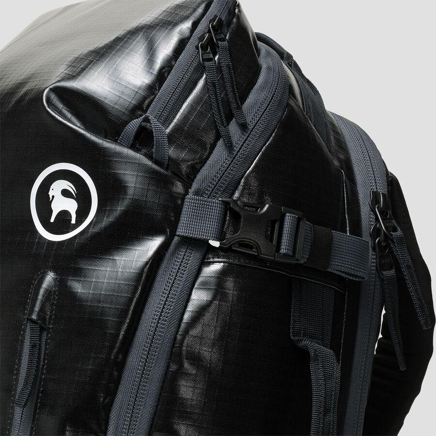 Backcountry Destination 30L Backpack Black/Black