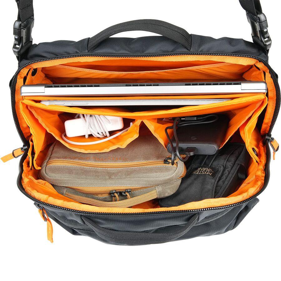 Mystery Ranch District Pro Bag Black2