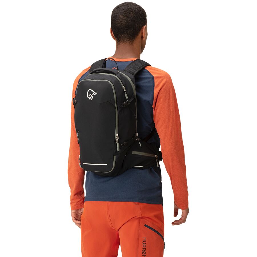 Norrona Econyl 18L Pack Caviar