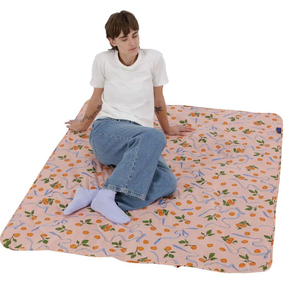 BAGGU Puffy Picnic Blanket Apricots & Ribbons