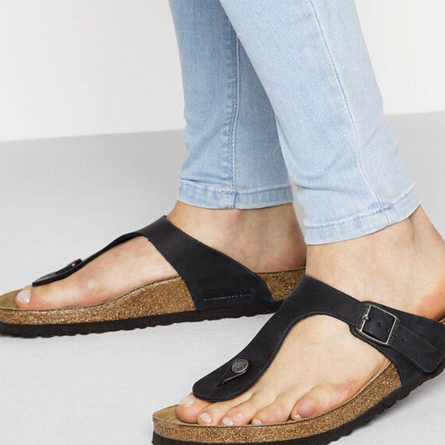 Birkenstock Gizeh Leather Sandal - Women's Black Oiled Leather