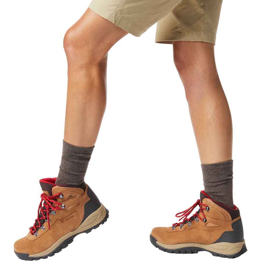 Columbia Newton Ridge Plus WP Amped Wide Hiking Boot - Women's Elk/Mountain Red