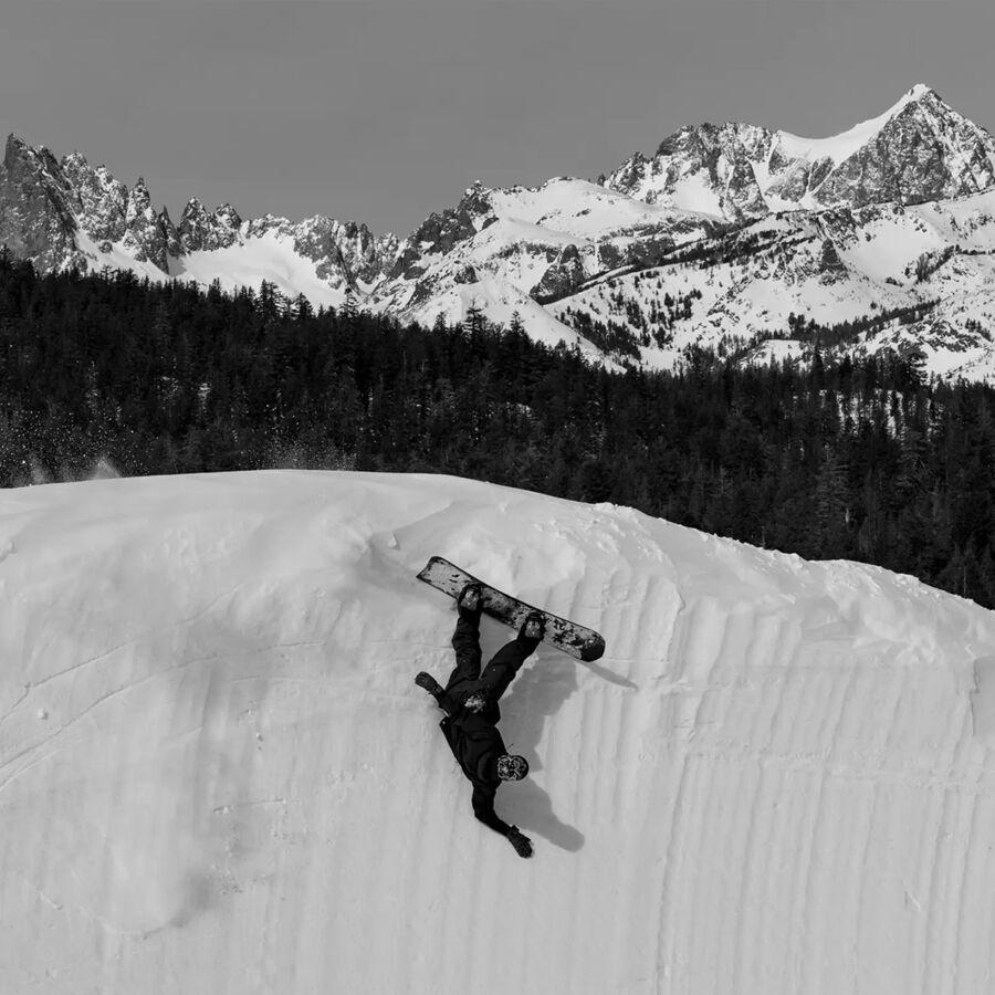Jones Snowboards Freecarver 9000s Snowboard - 2025 Black