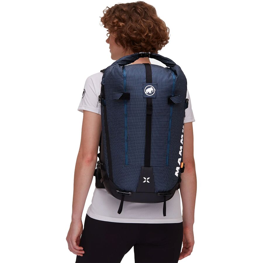 Mammut Trion Nordwand 28L Backpack - Women's Marine/Black
