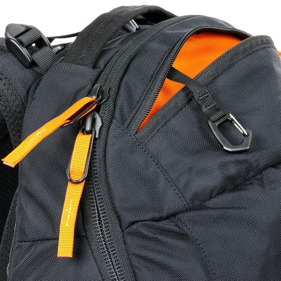 Mystery Ranch District 18L Backpack Black