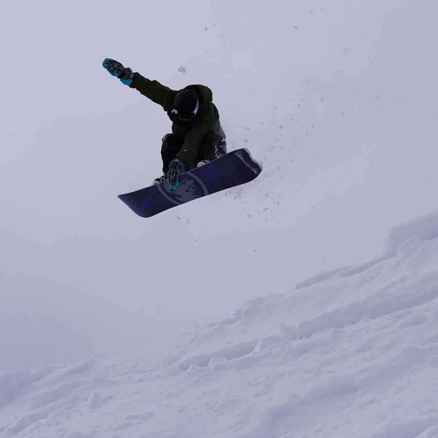 Never Summer V-Twin Snowboard One Color