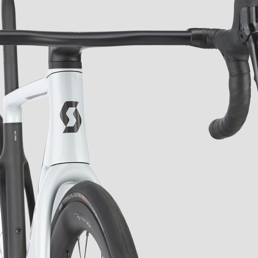 Scott Addict RC Pro Road Bike Cumulus White/Carbon Black