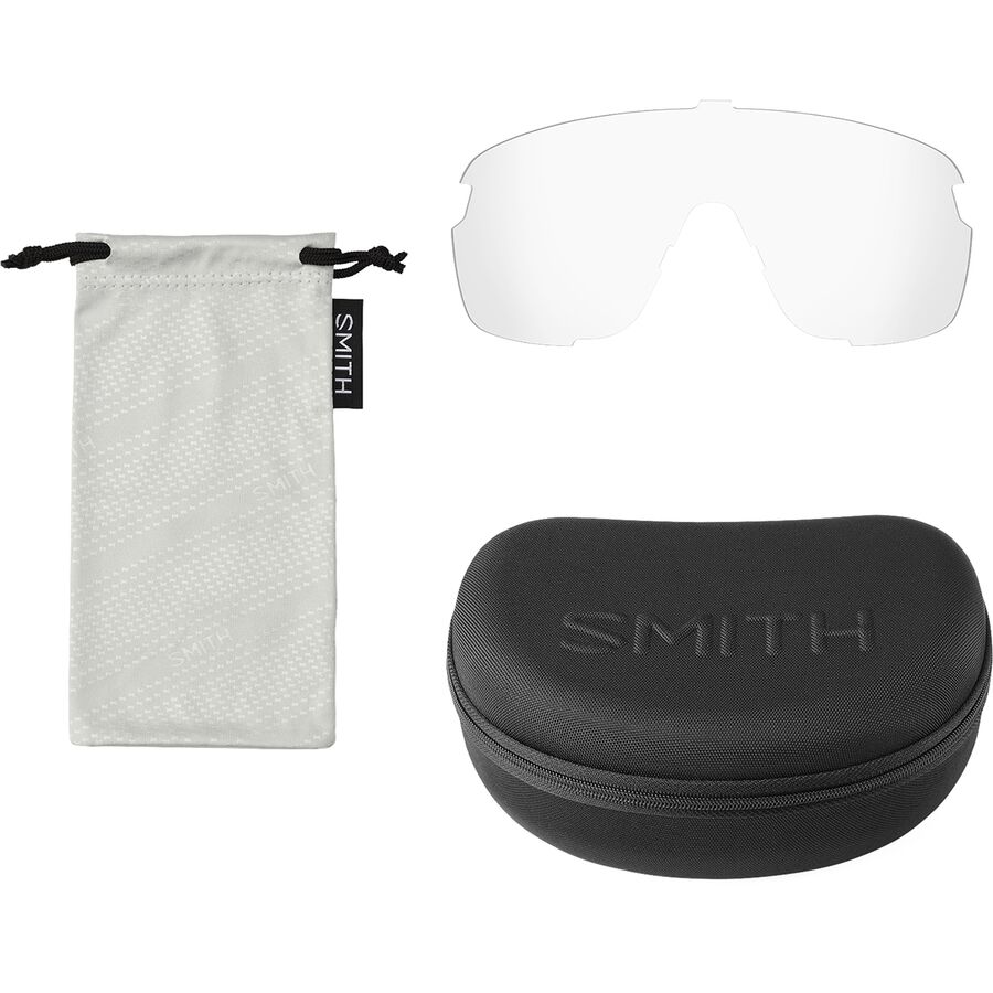 Smith Bobcat ChromaPop Photochromic Sunglasses Matt Black/ChromPop PhtoChrom Brown