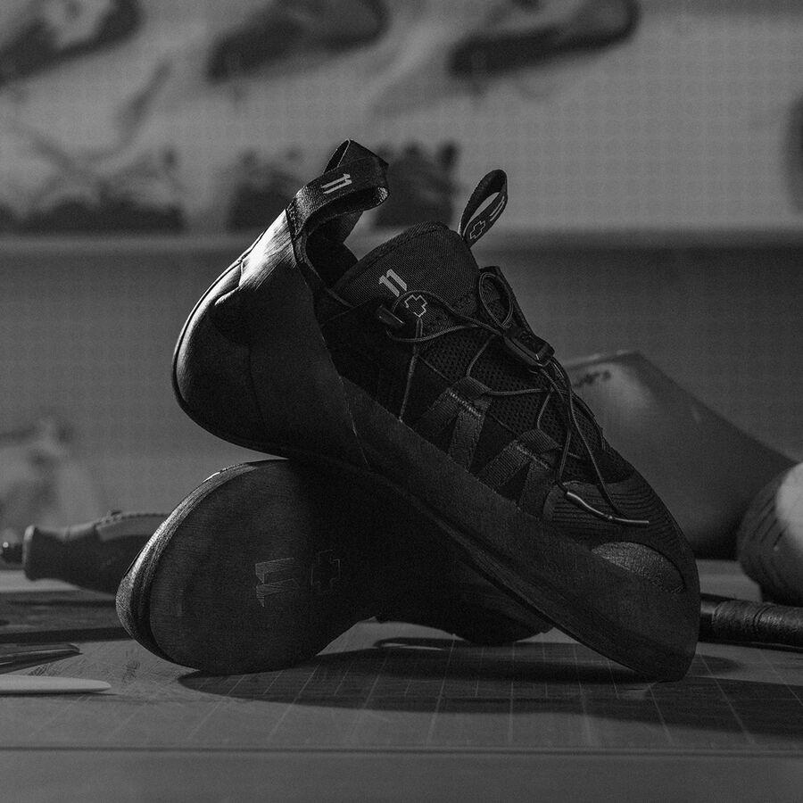 So ILL Athletic Bouldering 1 RV Climbing Shoe Eclipse Black