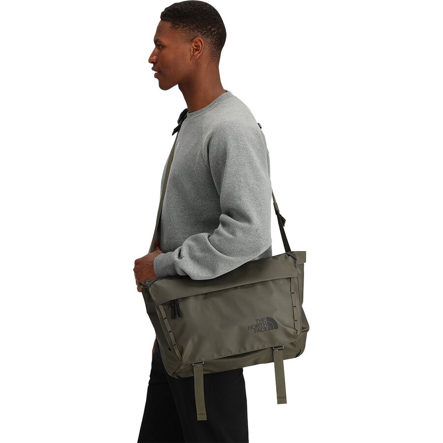 The North Face Base Camp Voyager Messenger Bag New Taupe Green/TNF Black-NPF