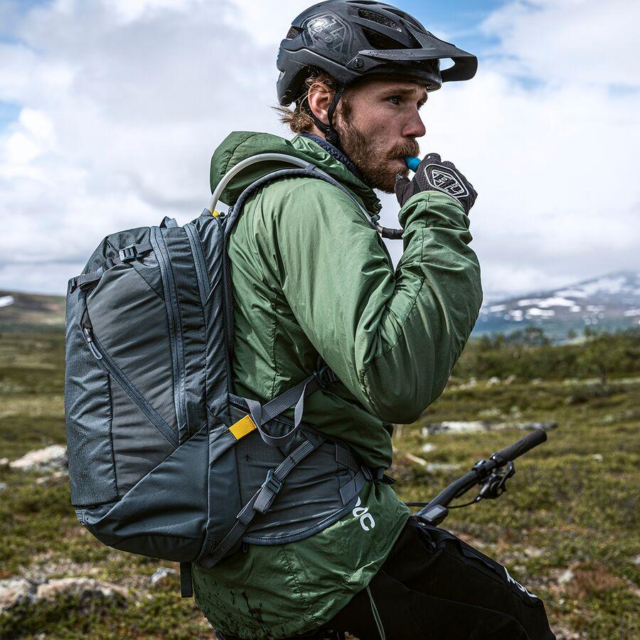 Thule Rail 18L Hydration Pack Dark Slate