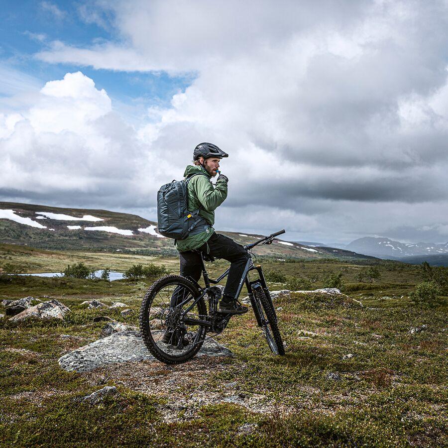 Thule Rail 18L Hydration Pack Dark Slate