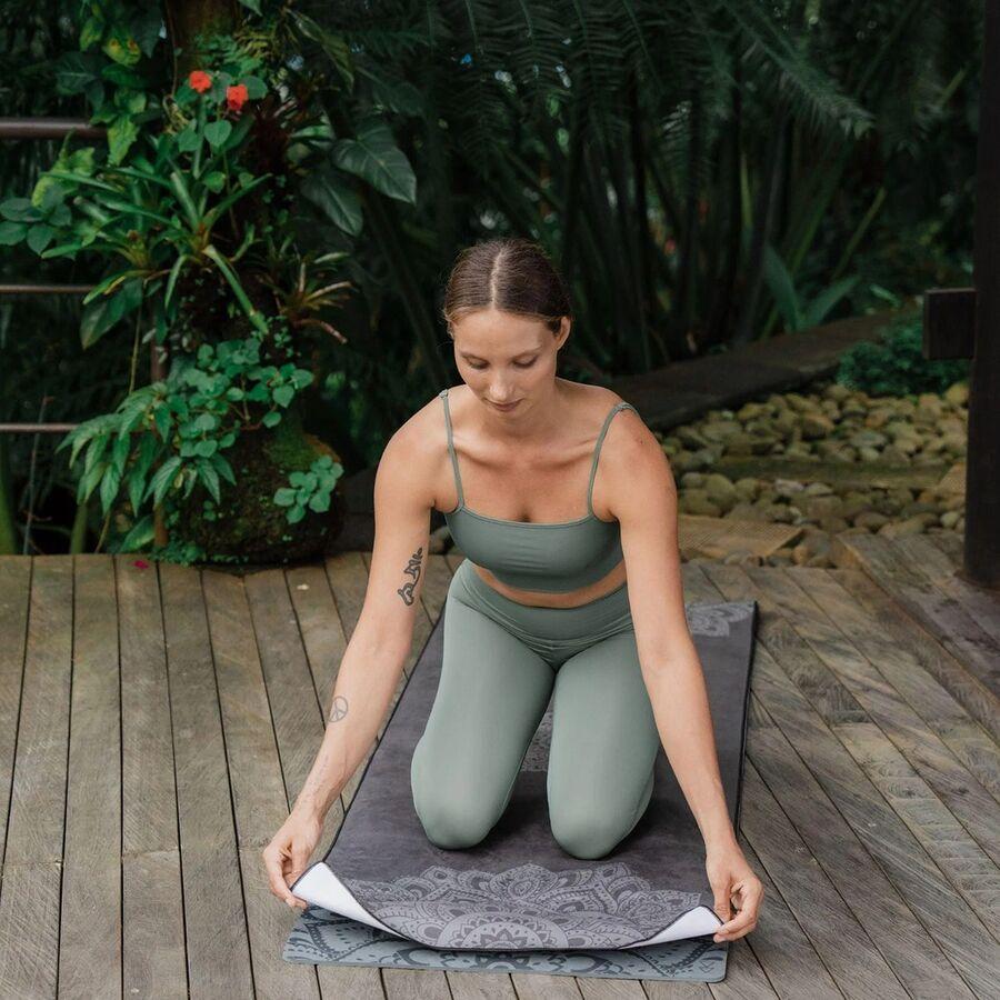 Yoga Design Lab Yoga Mat Towel Mandala Black