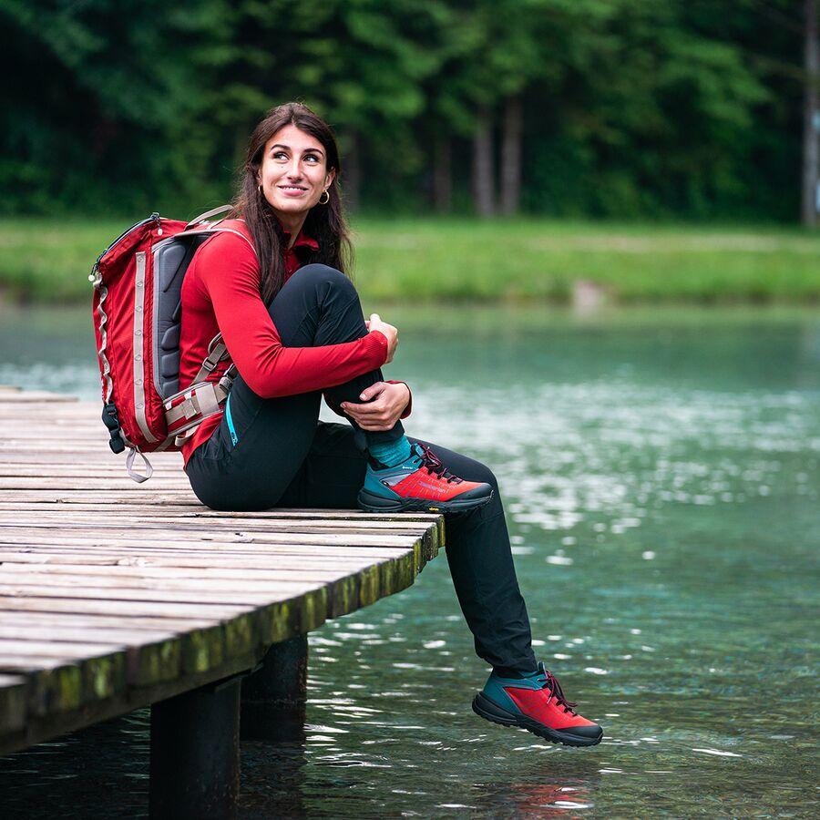 Zamberlan 335 Circe Low GTX Hiking Shoe - Women's Salmon/Peacock