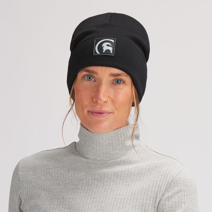 Backcountry Crop Goat Beanie Black
