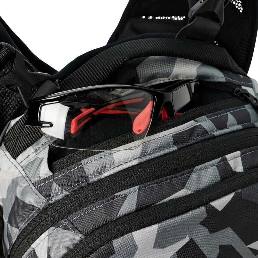 USWE Shred 16L Backpack Camo/Black