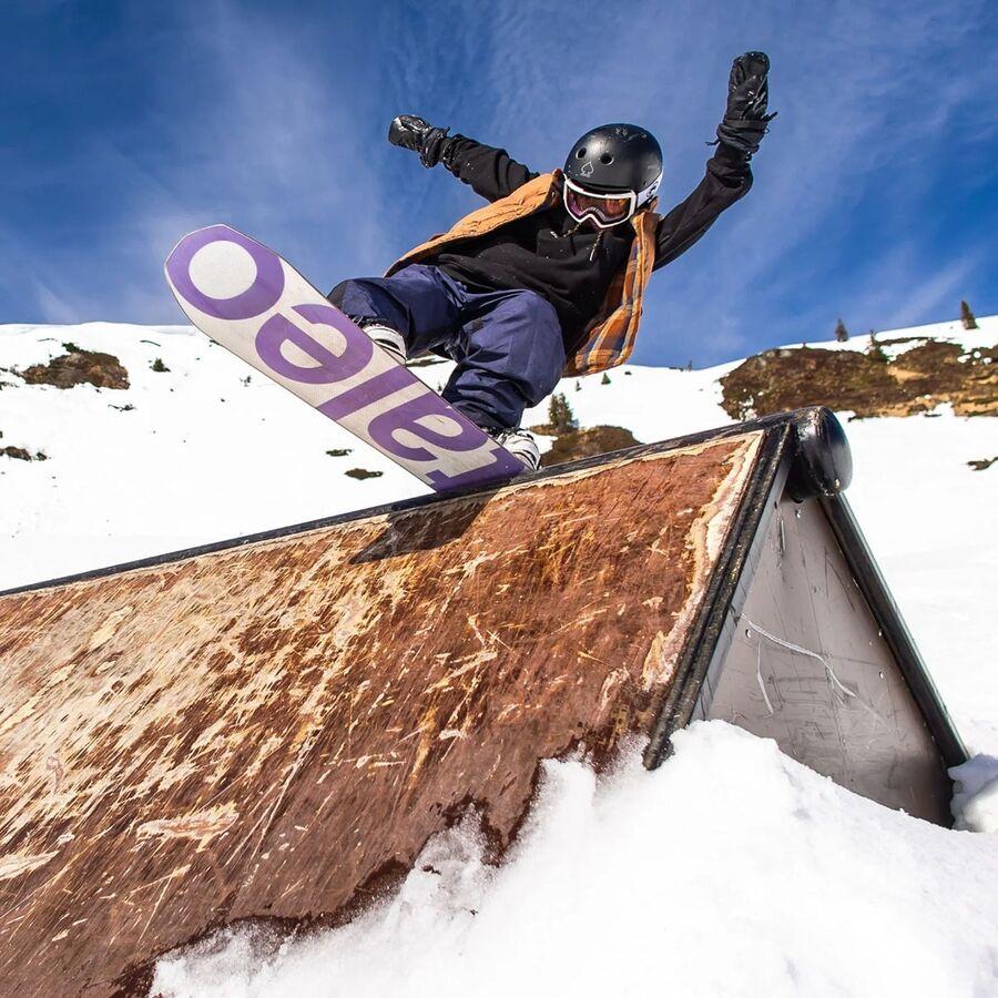 Bataleon Stuntwood Snowboard - 2025 - Kids' Purple