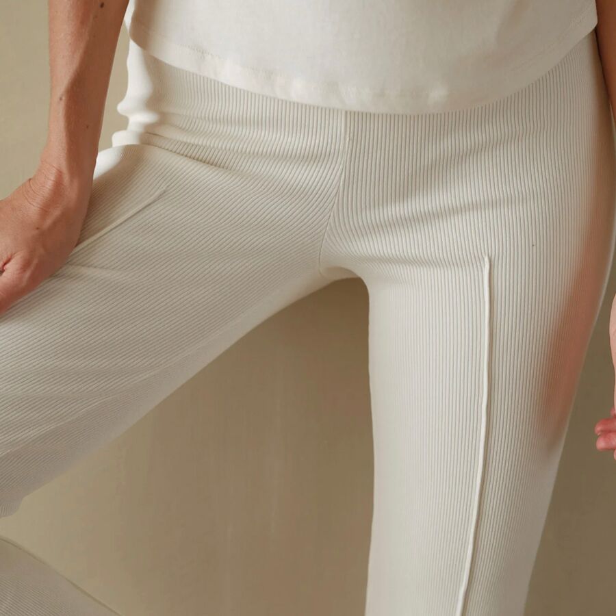 Donni The Rib Kick Flare Pant - Women's Cornflower
