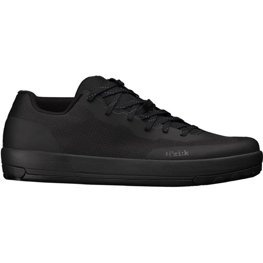 Fi'zi:k Gravita Versor Flat Cycling Shoe - Men's Black/Black