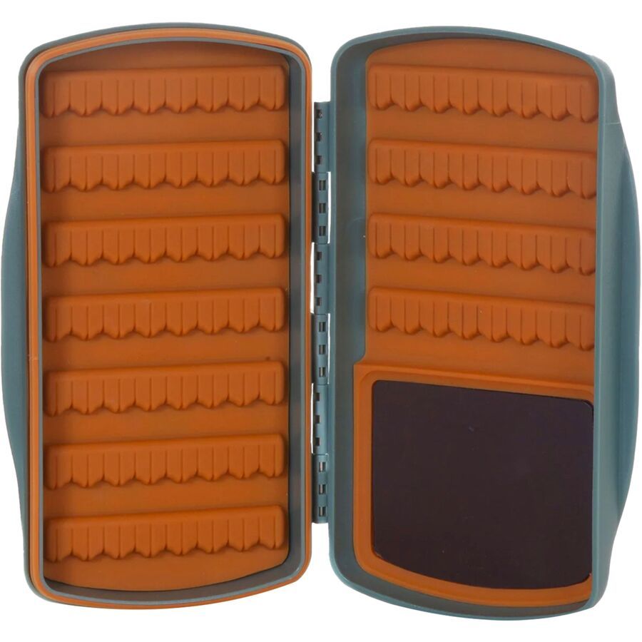 Fishpond Tacky Pescador Fly Box- MagPad Smoke Grey